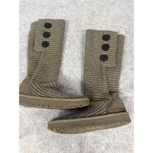 UGG Australia 1016555 Grey Classic Cardy Sweater Knit Triple Button Boots Size 6